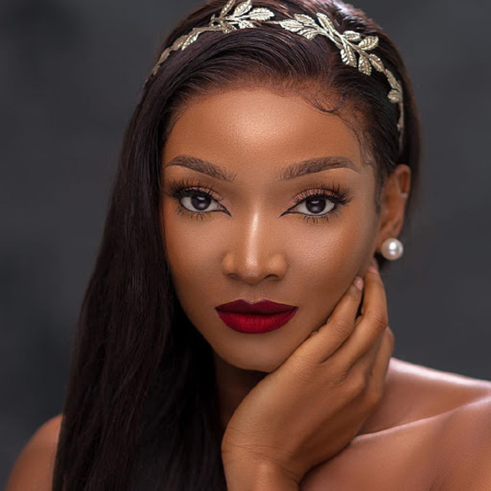 Wofai Fada Tells Admirers To Shoot Their Shot: Says"I Am Not Married"