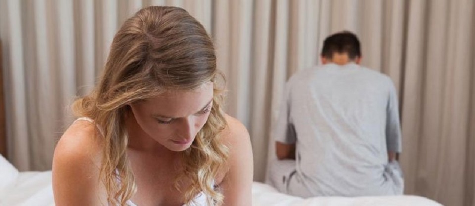Female Infidelity Signs: 8 Ways To Know Whether She’s Cheating