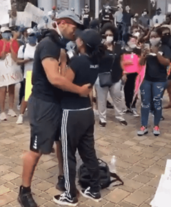 #BlackLivesmatter Protest:Man Proposes To Girlfriend During Protest