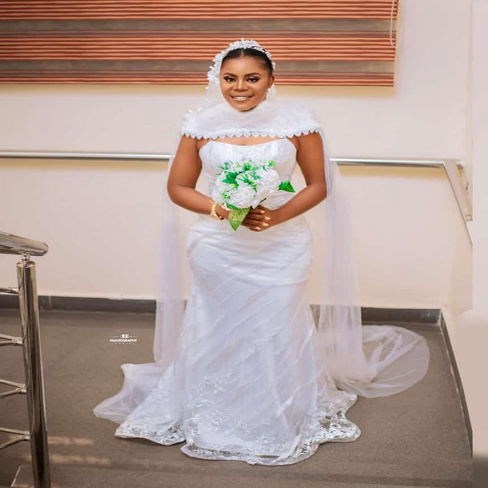 Nigerian Bride Appreciates BBNaija Star, Alex Unusual For Inspiring Her Wedding Dress