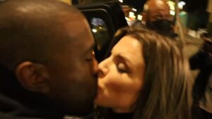 New Girlfriend Julia Fox Setting The Records Straight -Why I Am Dating Kanye West