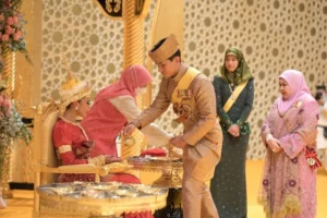 Sultan of Brunei's Daughter Princess Azemah Marries Her First Cousin in Week-Long Wedding