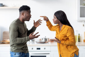 7 Clear Characteristics Of A Cheating Woman